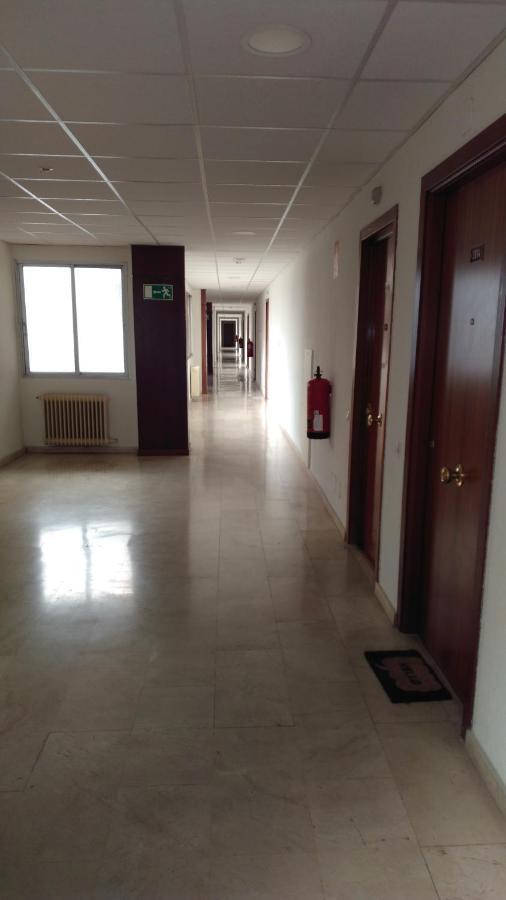 Apartamento Calle Mauricio Legendre Madrid Esterno foto